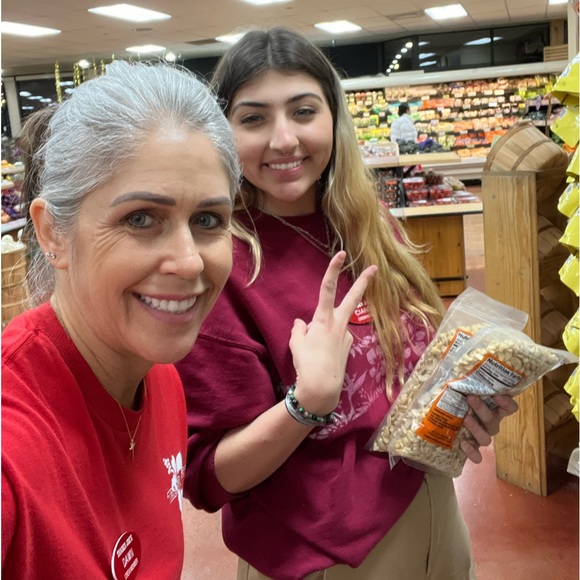 Meet your Posher, Dawn & Cianna - Picture 2 of 5